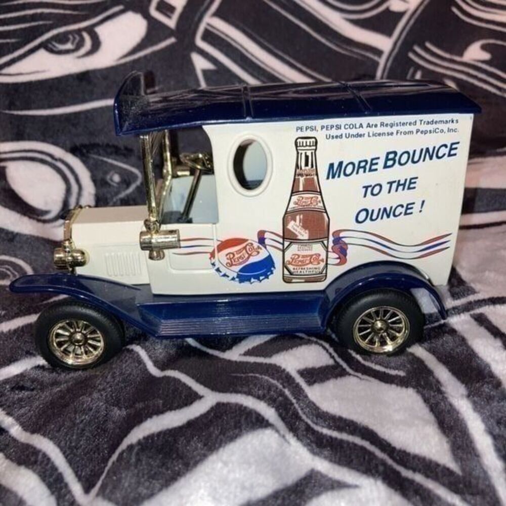 golden wheel diecast pepsi truck Coin Bank MISSING KEY”